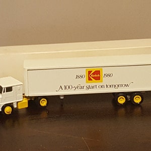NEUER Eastman Kodak Diecast Traktor Anhänger Winross 'S' (1:64) 100 Jahre Jubiläum
