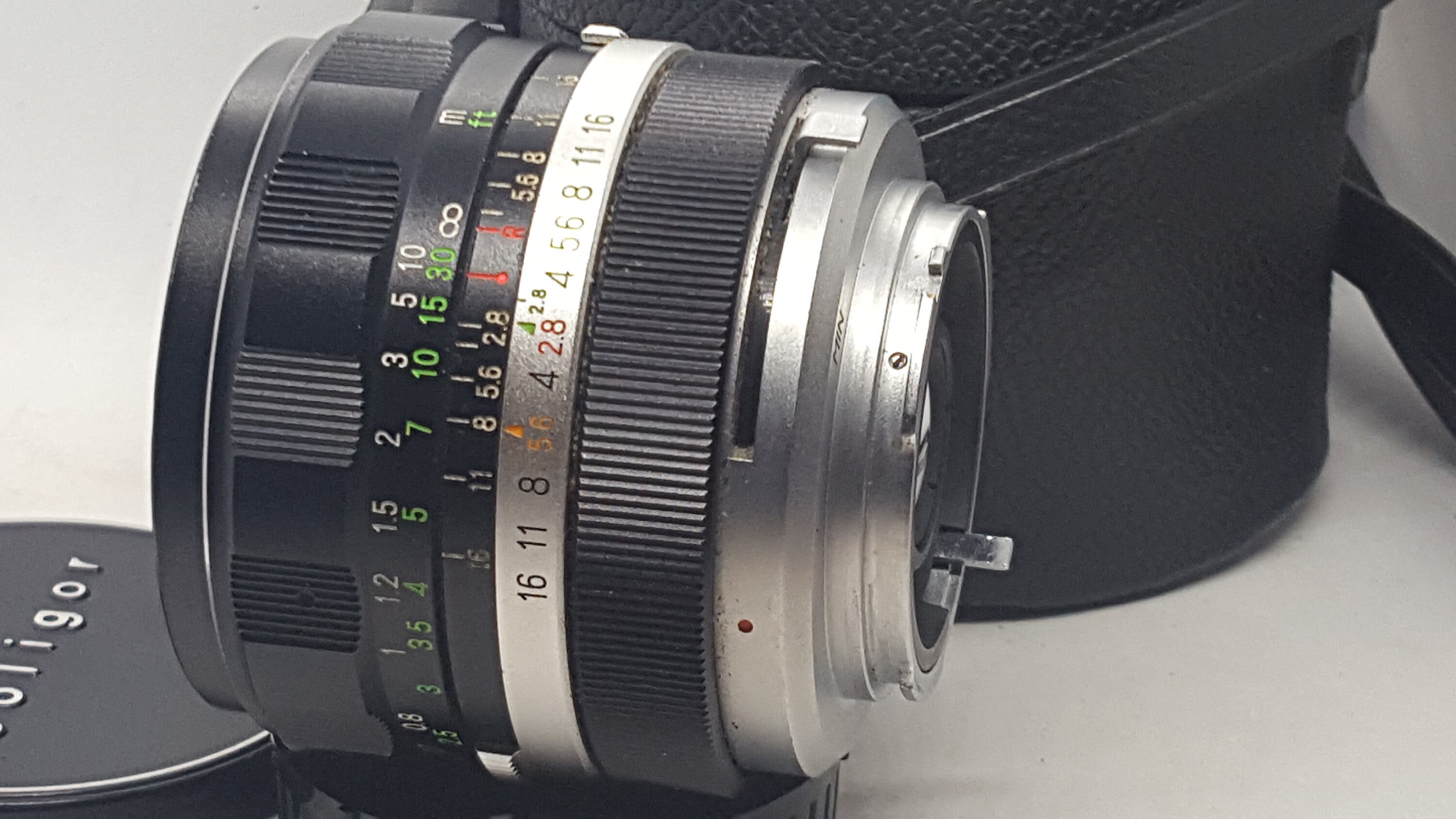 SOLIGOR Wide Auto 1:2.8 F28mm for MINOLTA Camera W/ Caps & Case  