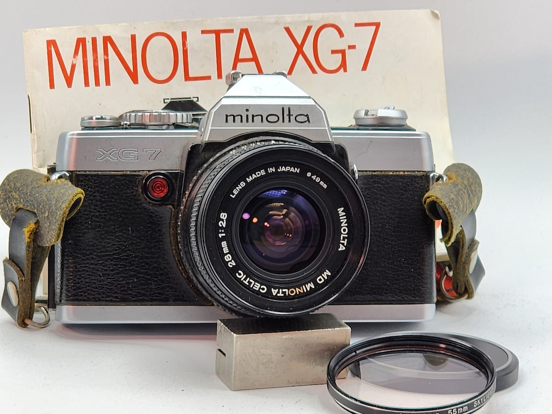 Minolta XG7 XG7 SLR 35mm Film Camera W/ Minolta Celtic 28mm F/2.8 Wide