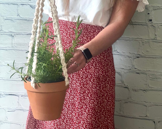 Macrame Hanging Pot | Terracotta Plant Hanger | Plant Display | Plant Hanger | Indoor Plant Decor | Garden Decor | Mother's Day Gift