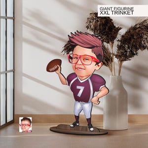 Figurina di grandi dimensioni personalizzata in legno 3D con personaggio dei cartoni animati del football americano, ritratto caricaturale, regalo per bambini, arredamento per la casa, regalo di compleanno