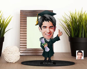 Personalized 3D Wooden Cartooned Graduate Figurine Trinket, Custom Cartoon Graduated Portrait, Birthday Gift, Christmas Gift, Gift for Him