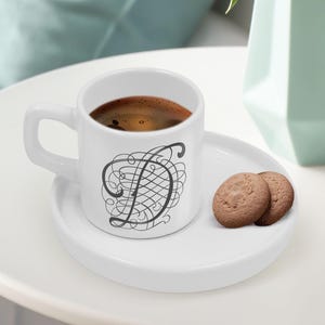 Ensemble personnalisé de lettres de calligraphie expresso/tasse à café turque, tasse à expresso personnalisée, cadeau de pendaison de crémaillère, cadeau d'anniversaire pour les amateurs de café