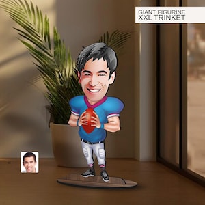 Figurina di grandi dimensioni personalizzata in legno 3D con personaggio dei cartoni animati del football americano, ritratto caricaturale, regalo per lui, arredamento per la casa, regalo di compleanno