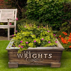 Personalisierte Holz geprägt Familie Name Blumentopf, benutzerdefinierte Holz Blumentopf, Wohnkultur, Garten Dekor, Holz Handwerk Blumentopf, handgemacht