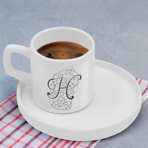 Ensemble personnalisé de lettres de calligraphie expresso/tasse à café turque, tasse à expresso personnalisée, cadeau de pendaison de crémaillère, cadeau d'anniversaire pour les amateurs de café