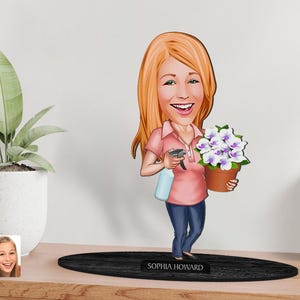 Personalized 3D Wooden Cartooned Housewife Figurine Trinket, Custom Cartoon Mom Portrait, Birthday Gift, Christmas Gift, Gift for Her