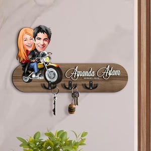 Gepersonaliseerde 3D houten halorganizer met cartoon, houten sleutelhouder, housewarmingcadeau, aangepaste karikatuur, cadeau voor stel, woondecoratie