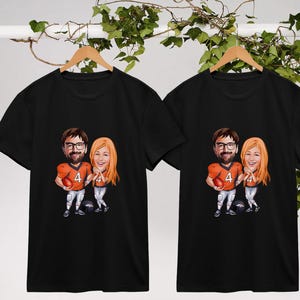 2 pezzi T-shirt nere personalizzate con giocatori di football dei cartoni animati, T-shirt di coppia, T-shirt abbinate, regalo di San Valentino, regalo di coppia