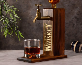 Distributeur de whisky miroir doré en bois naturel, bar, bar à la maison et cabanon de pub, caverne d'homme, vin, vodka, distributeur d'alcool, fontaine à boissons en bois
