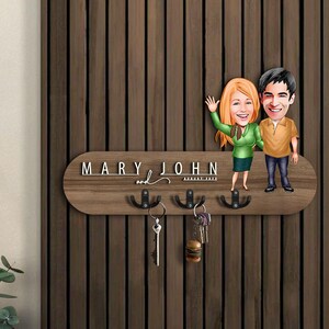 Personalizowany organizer 3D do przedpokoju z drewna z kreskówką, drewniany uchwyt na klucze, prezent na parapetówkę, spersonalizowana karykatura, prezent dla pary, wystrój domu