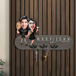 Personalizowany organizer 3D do przedpokoju z drewna z kreskówką, drewniany uchwyt na klucze, prezent na parapetówkę, spersonalizowana karykatura, prezent dla pary, wystrój domu