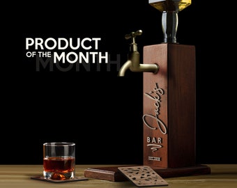 Dispensador de whisky de madera con nombre en relieve personalizado y juego de posavasos de madera, bar, pub, vino, vodka, dispensador de licor, fuente de whisky de madera