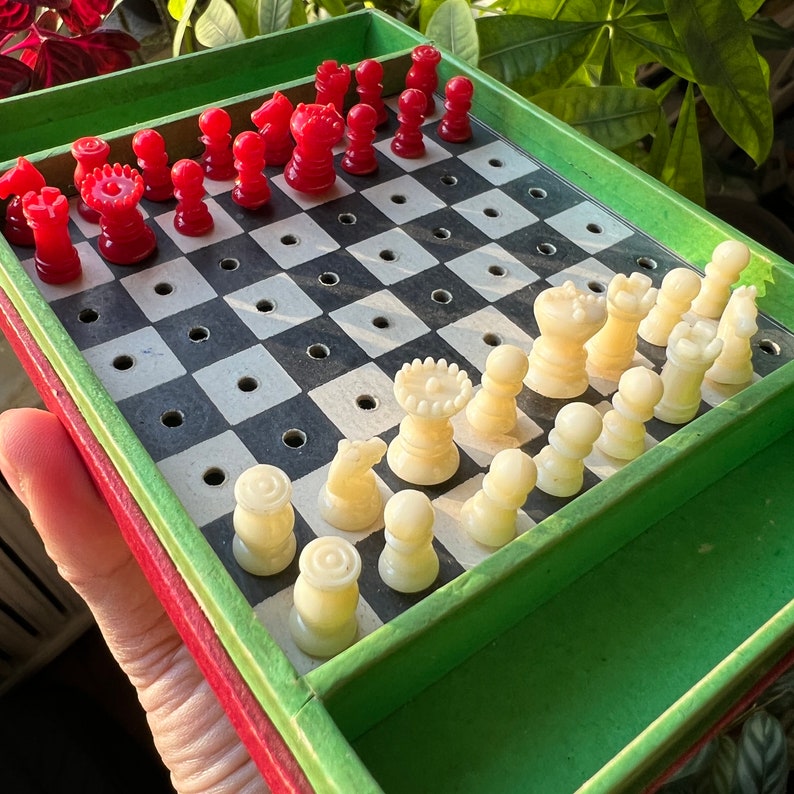 Vintage Pocket Chess Board, Echiquier De Pocre, Traveling Mini Chess
