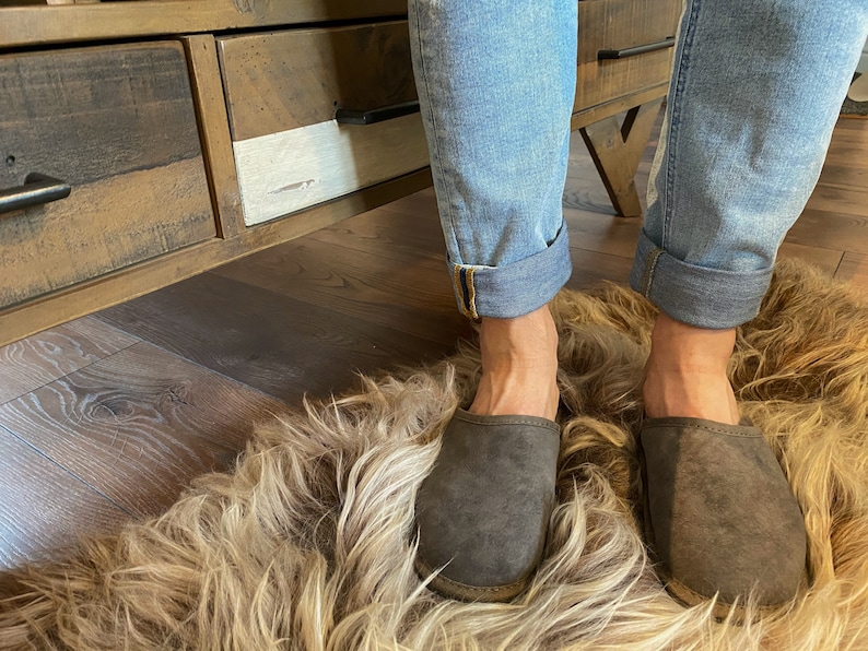 Men's Handcrafted Sheepskin 100% Slippers slip-on beige or grey image 1