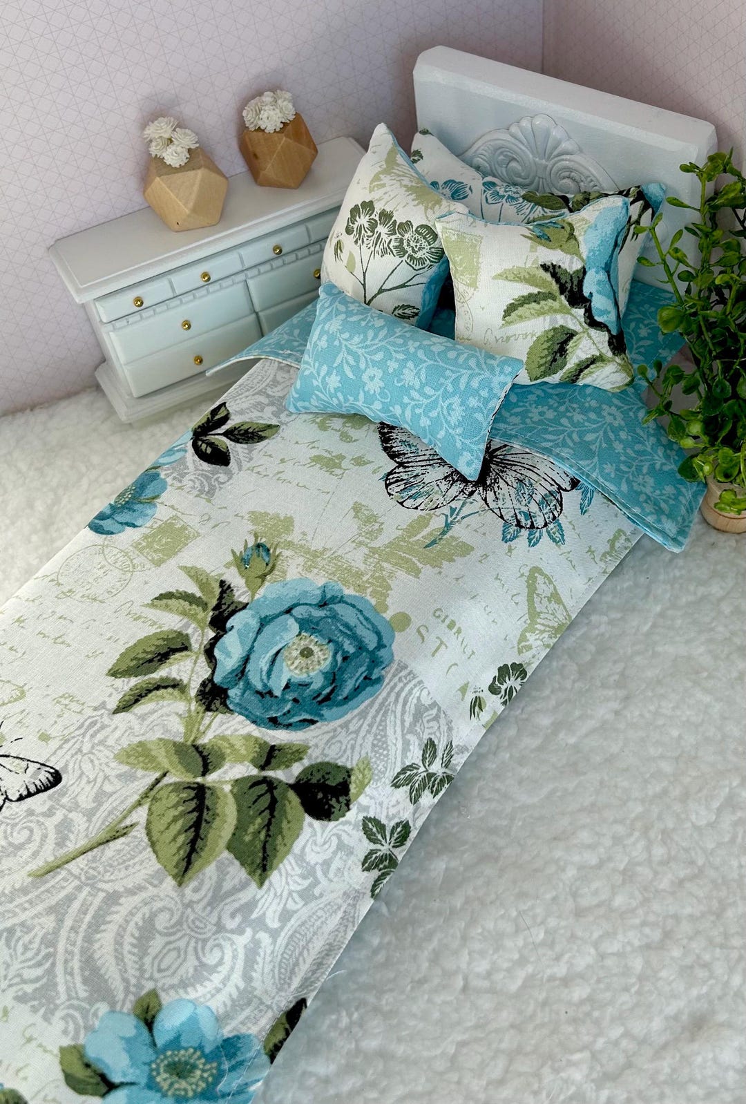 Barbie Doll Bedding Blanket Comforter Pillow Set yellow 12 Or barbie-doll-bedding-blanket-comforter-pillow-set-yellow-12-or