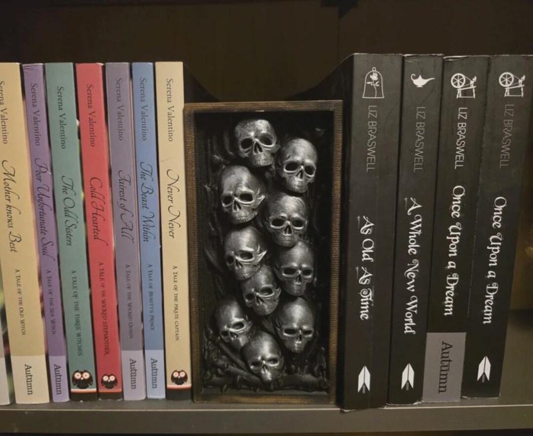 Skull & Bone Book Nook Gothic Haunted Book Shelf Decoration - Etsy