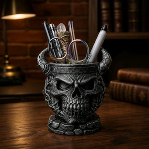 Porta-canetas/porta-pincéis de maquiagem/organizador de mesa em formato de caveira de monstro gótico