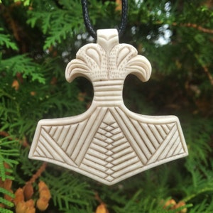 Berserker Mjolnir necklace. Vikings Thor’s Hammer Pendant with Gryphon heads. Norse/Asgard/ Valhalla / Odin / Griffin Mjollnir - hand carved