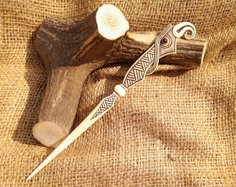 Viking Raven pin/brooch of the Vendel era. Shieldmaiden bone hair pin. Scandinavian dress pin. Norse, Medieval, Celtic, Gotland -hand carved