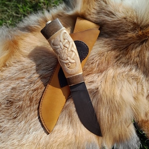 Premium Hand-forged Viking knife with leather sheath and hand-carved knot work handle. Damascus blade. Norse, Nordic, Celtic art style.