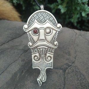 Viking God Odin face Pendant with raven, Norse Óðinn amulet, Scandinavian artwork. Allfather art Jewelry, Wotan, Nordic, Sweden -hand carved