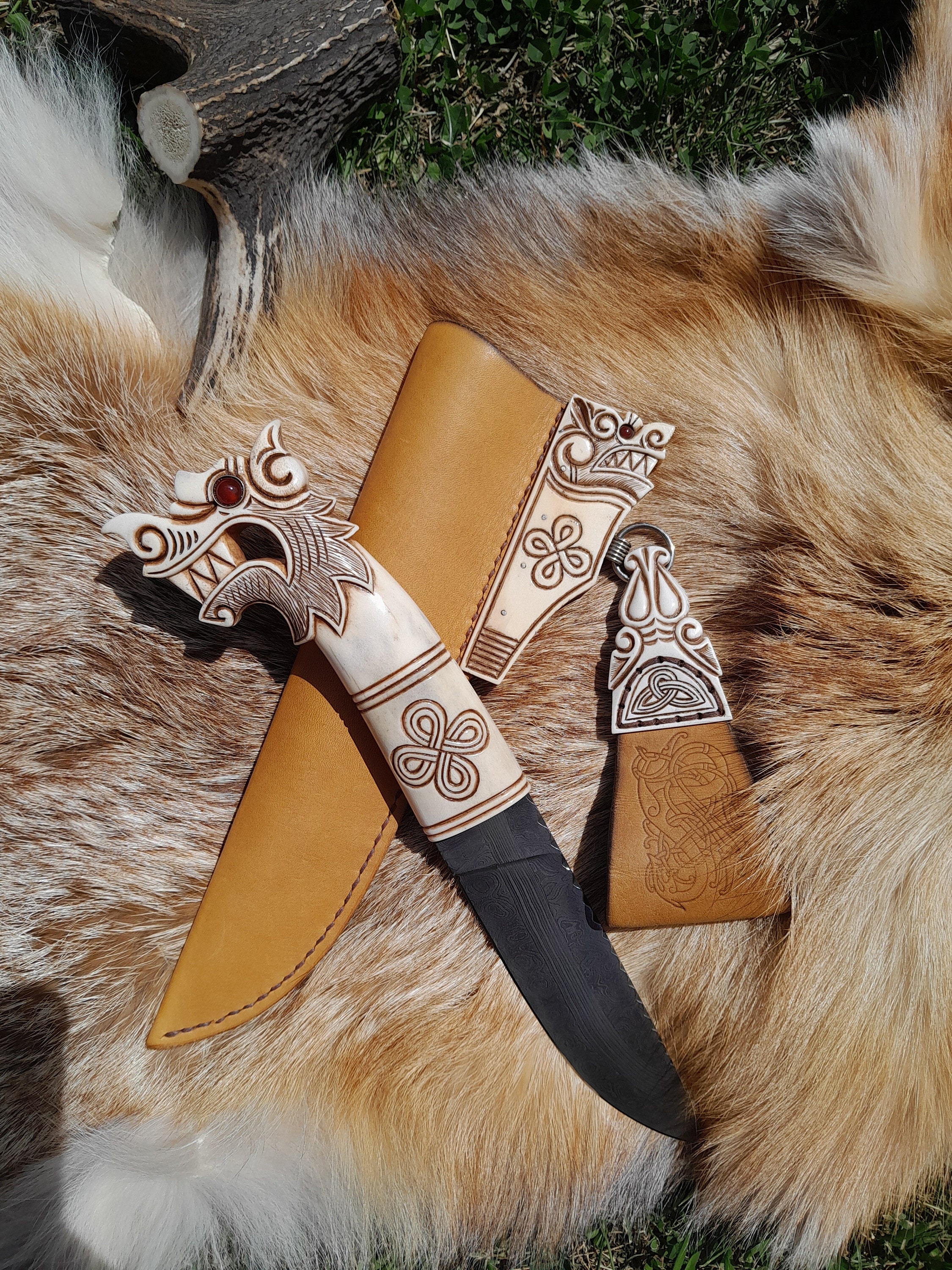 Unique Vikings Knife  Seax With Leather Sheath. Hand-carved Wolf