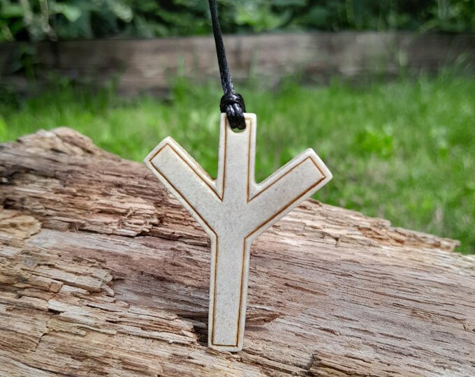 Viking Algiz Rune Amulet. Luck and Protection. Norse Mythology Art ...