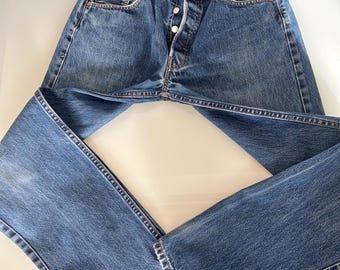 W31 L30 Levis 501 Vintage 30”/31” Waist Dark Faded Blue Shade