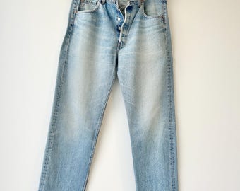 w35 L33 Levis 501 vintage medium faded blue straight leg made in USA 501 vintage 501  w33-35