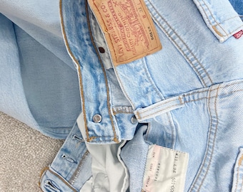 Vintage Levi’s 501xx jeans w29 L31 90s vintage 501 jeans light blue USA