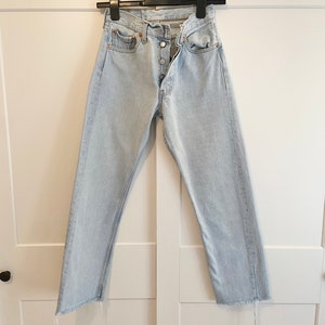 Vintage Levi’s 501 w24” L25” made in Spain 1996