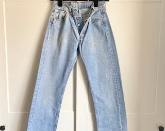 Levi’s MARIE’S CLOSET 501® ’90s W25 L30 501® '90s Women's Jeans - Light Wash | Levi's® US