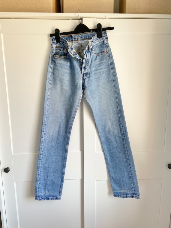 Vintage Levi’s 501 w24 waist made in France - Gem