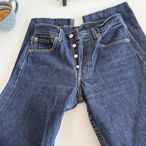 Levis 501 vintage w24/25 L30 raw dark blue blue 501s made in 90s straight leg jeans 501 24”/25” waist
