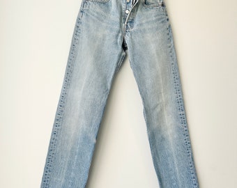 完売品！ほぼ新品Levi’s（R) 701 LIGHT BLUEデニム　ジーンズ LEVI'S® VINTAGE CLOTHING 1950'S 701 ジーンズ ライト