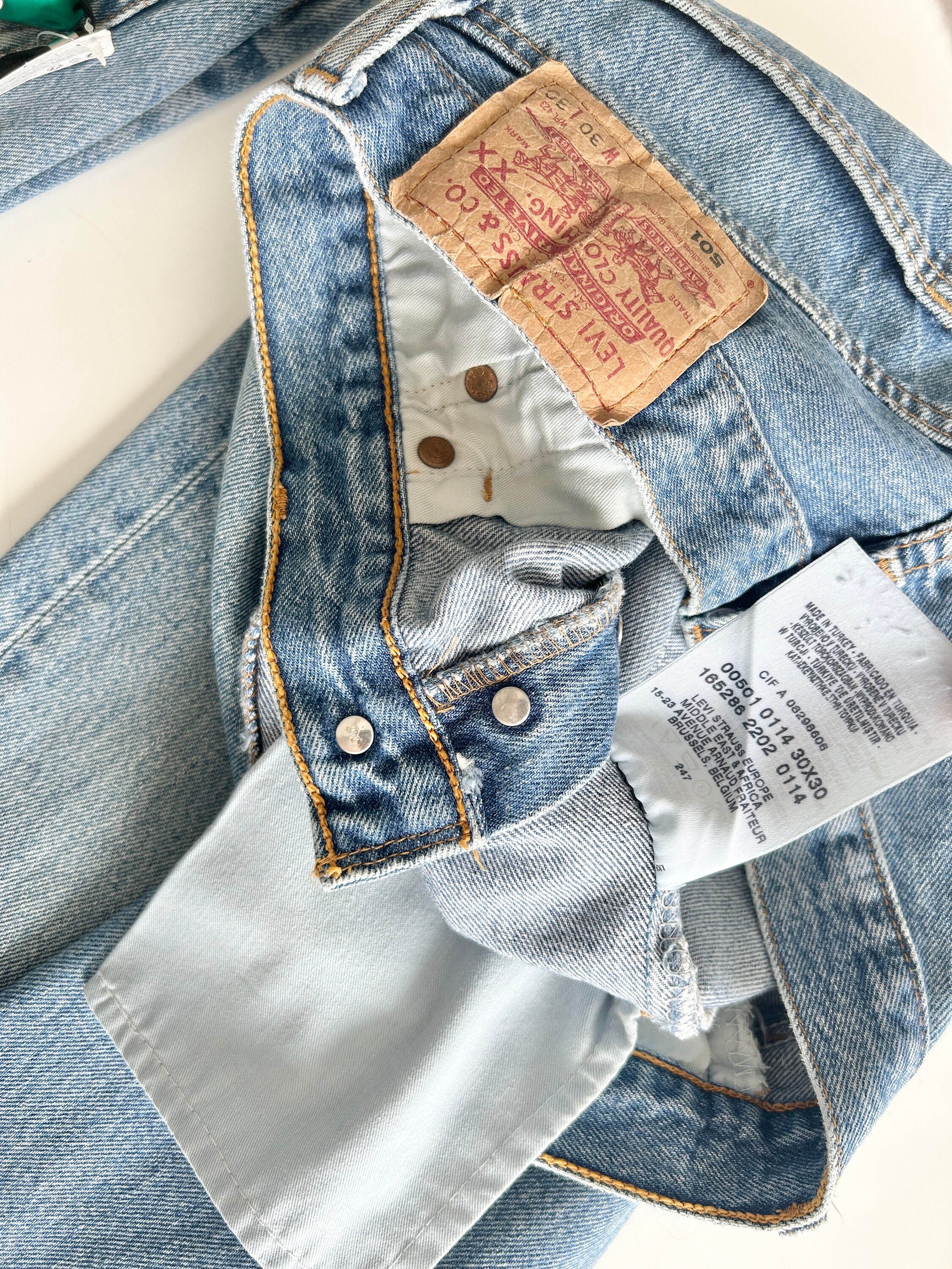 お中元 お歳暮 お年賀 夏 冬 年末年始のご挨拶 ギフト 通販な 501 Levis Vintage Y2k Made Faded Blue Medium Levi's L29 W28 パンツ