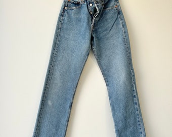 Levis 501 vintage W24 L31 Levi’s blue stone wash faded blue 501 Levi’s made in 90s denim straight leg 501 vintage Levi’s