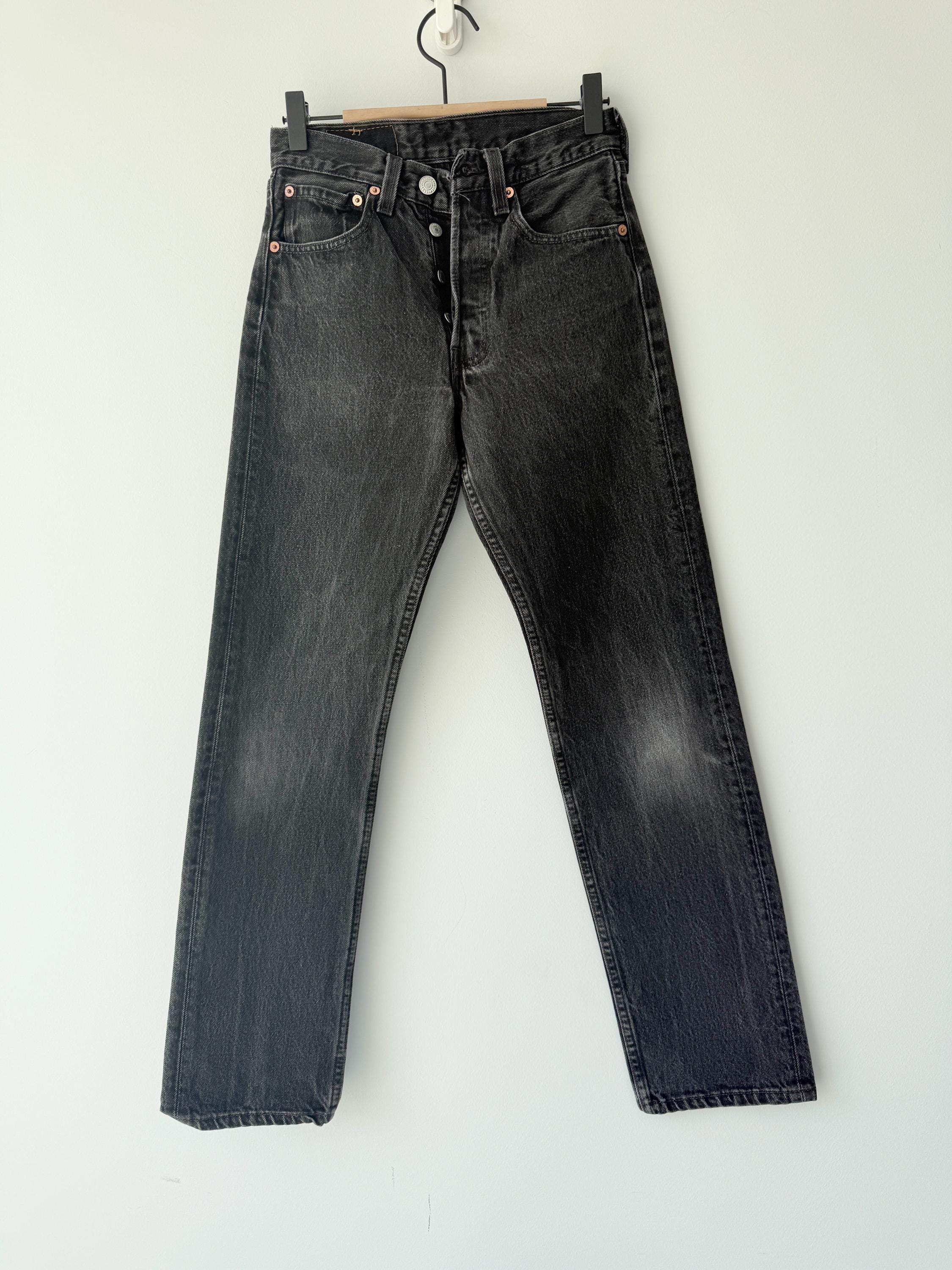 W24 L30 Levis 501 Vintage 23-24” Waist Medium Blue 501s Made in