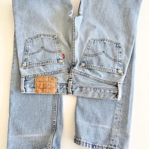 w25 L32 Vintage Levi’s 501 made in France 90s straight leg vintage levis 501