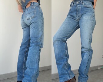 W29 L31 vintage Levis 501 29” measured medium faded blue denim Levi’s 501s USA