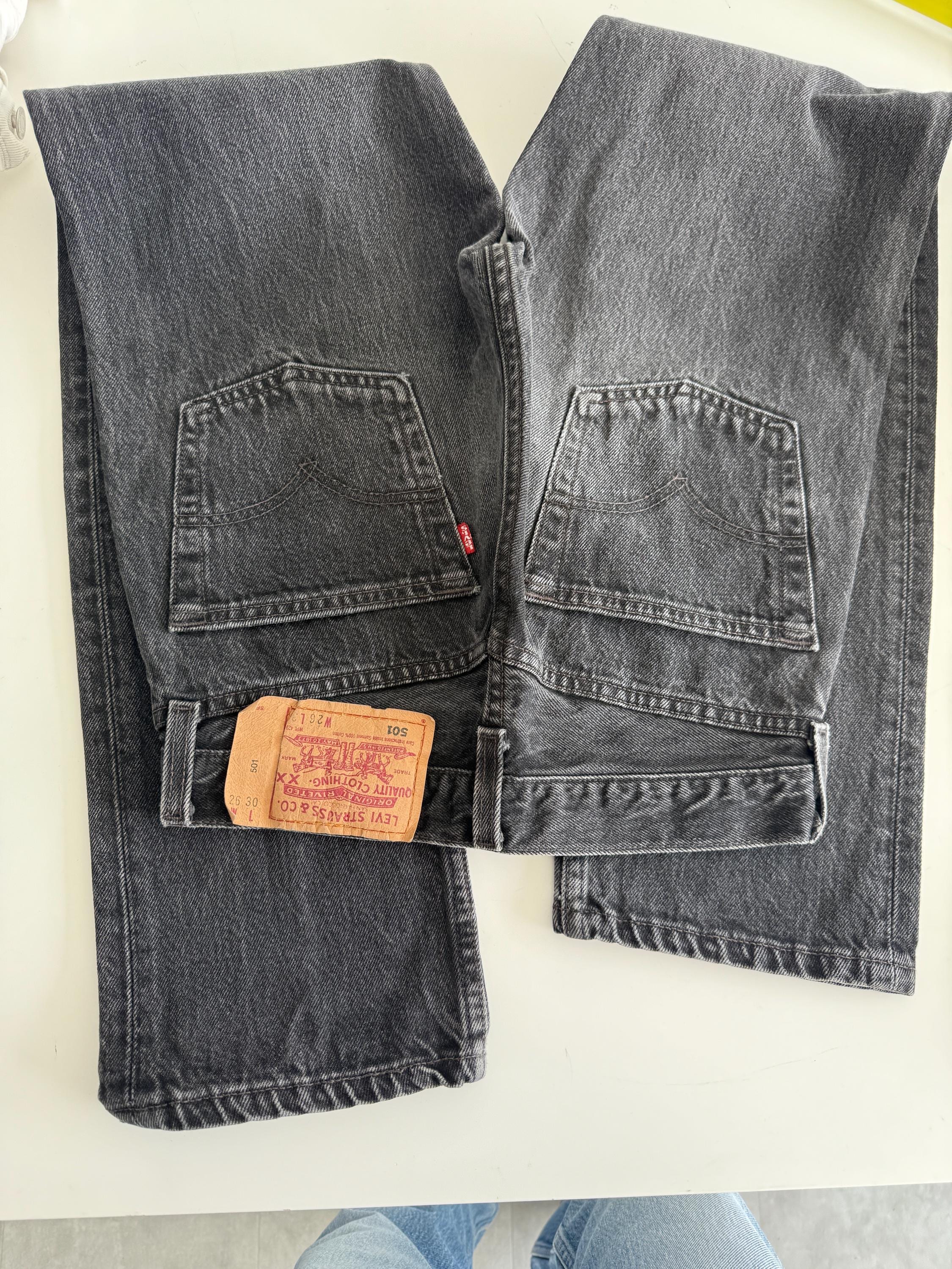 W24 L30 Levis 501 Vintage 23-24” Waist Medium Blue 501s Made in