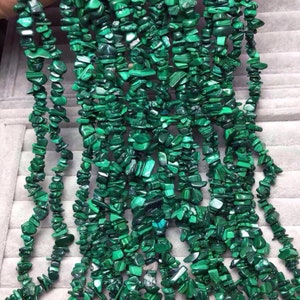 Natuurlijke geboorde malachiet edelsteen chip kralen, onregelmatig gevormde kralen met gat voor DIY sieraden - Amerikaanse verkoper -
