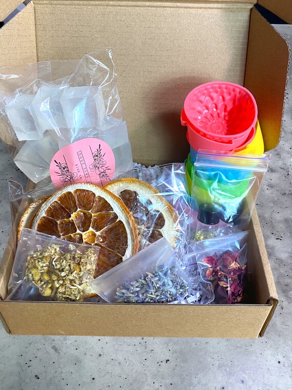 Kit Fabrication Savon DIY Pour Enfants - 23 Moules Et Accessoires