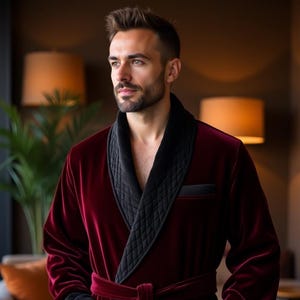 Luxury Men&#39;s Burgundy Velvet Quilted Robe – Elegant & Soft Lounge Wear, Men’s Dressing Gown, Velvet Bathrobe, Men’s Quilted Robe.