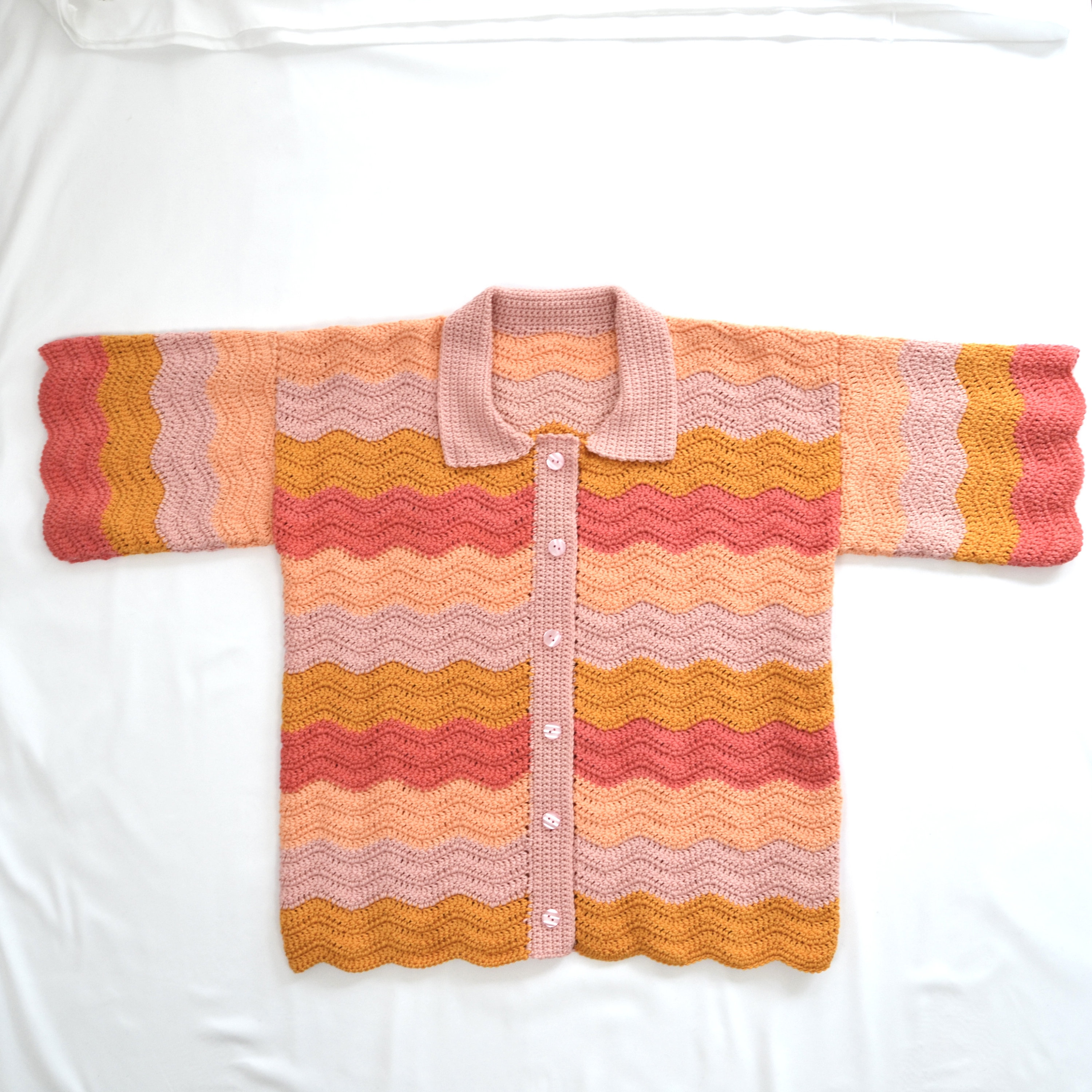 売れ筋商品|||エロクイ カットソー トップス レディース Plus Size Oversized Crochet Button Up Zigzag crochet Oversized Crochet Button Up | ELOQUII