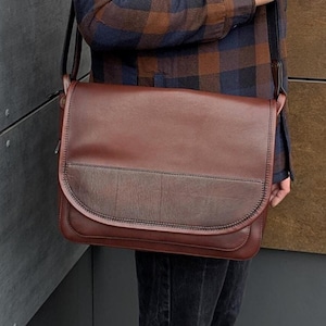 Handmade leather messenger bag, personalized leather laptop bag man, anniversary gift for husband, mens leather laptop bag