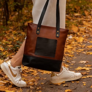 Custom Tote Bag for mom, Leather Tote Bag, Anniversary Gift for Her, Weekender Bag Women, Travel Bag Women, Leather Bag for Her, Tote Bag