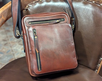 Männer Ledertasche, Ledertasche, Messengertasche, Crossbody tasche für Männer, Leder Schultertasche, Herrentasche, kleine Tasche, Geschenk für ihn