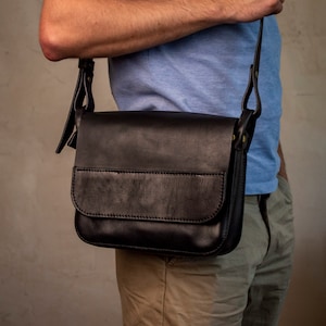 Men Leather Bag, Personalized gifts for him,  Crossbody bag for men, Leather mens bag, Small Bag Leather messenger bag Leather shoulder bag